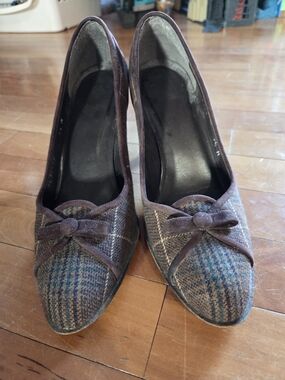 Stuart Weitzman Brown and Blue Plaid Bow Pumps